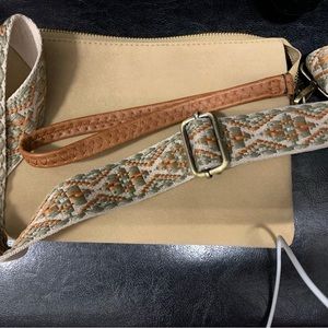 Jen & Company Crossbody EUC